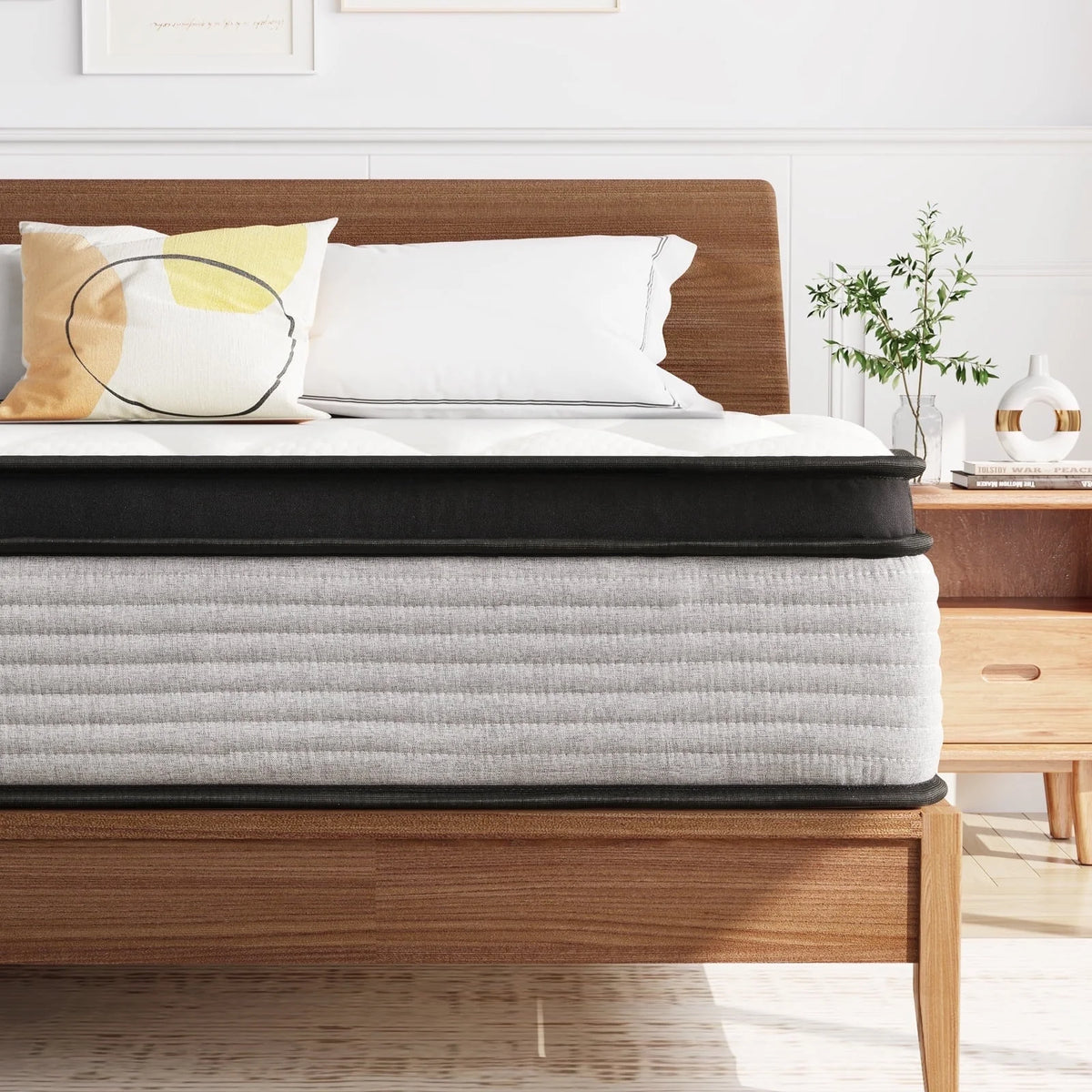 King Size 14 Innerspring Hybrid Mattress E5434